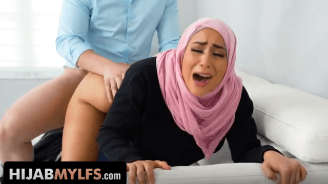 Türbanlı Üvey Annemi Bağırtarak Siktim Türkçe Altyazılı