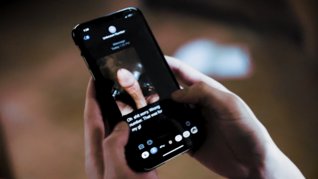 Üvey Babası Kızına Sikinin Fotoğrafını Atıyor Türkçe Altyazılı Porno